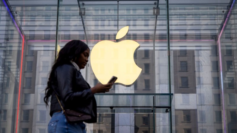 Trump's Apple threat could push iPhone prices to more than $5000
