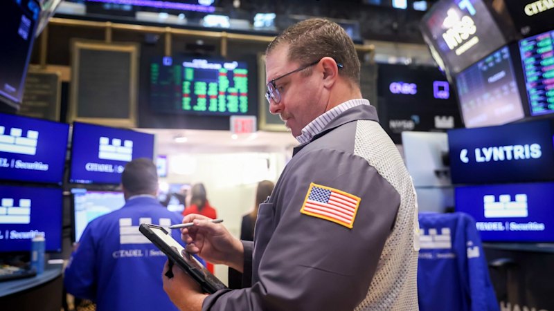 ASX dips as Wall Street drifts lower, oil hovers near $US100