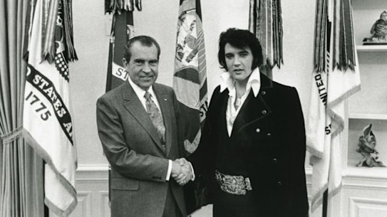 Elvis Presley meeting Richard Nixon in 1970 where he requested to be made a federal agent.