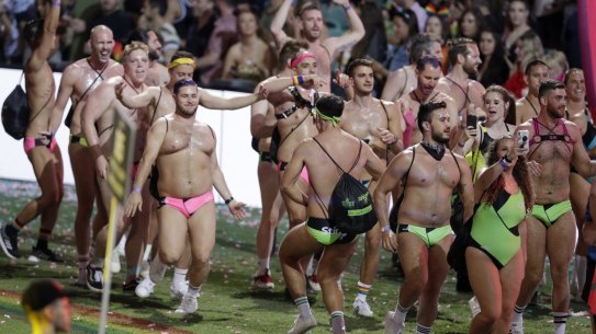 Participants in the Sydney Gay and Lesbian Mardi Gras parade face the possibility of decency checks conducted by a Mardi Gras representative and NSW Police.