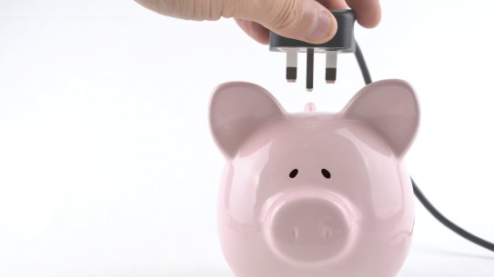  Householders can find cheaper energy providers online with a simple online click.