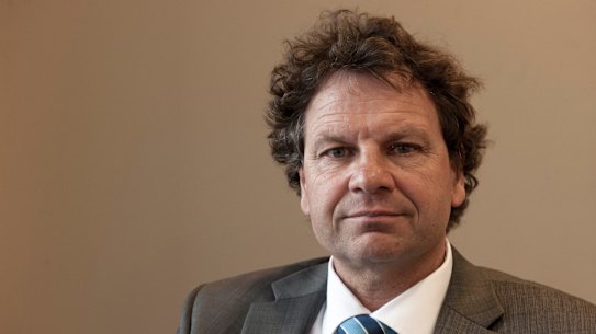 Simon McKeon 