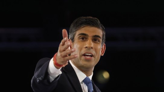 Rishi Sunak won the backing of a key right-wing leadership rival on the weekend.