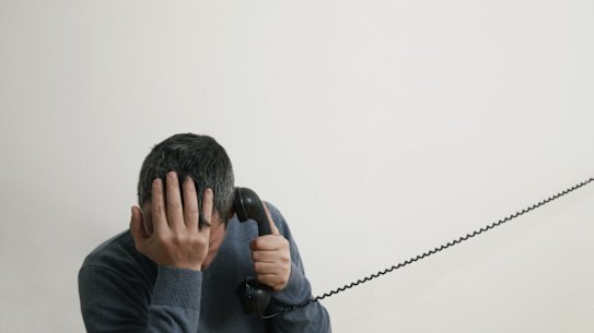 Tens of thousands of calls to police hotline go unanswered
