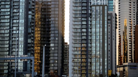 Melbourne apartments skyline