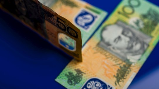 Consumers have been warned off using increasingly popular pay advance services. 