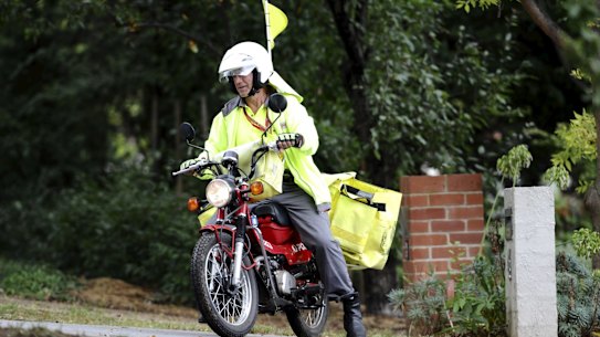 Do we need to rate our postman?