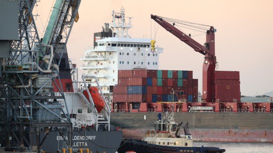 Sydney roads could be winner from legal fight over NSW container ports