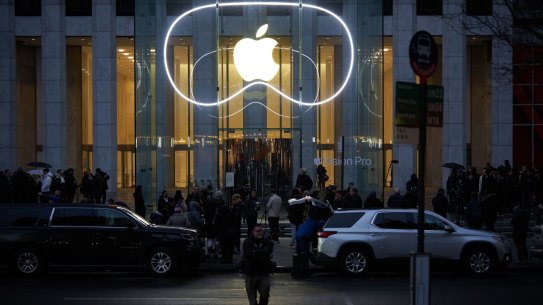 Apple got an AI boost last week that briefly made it the world’s most valuable company.