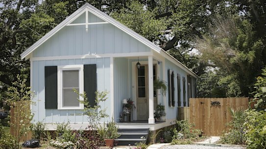 The Queensland government intends to change legislation to allow granny flats to be rented out.