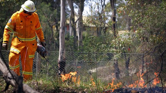 Experts warn a new approach to prescribed burns and funding is needed as climate change increases the threat from bushfires to lives and property. 