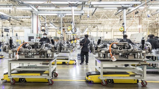 Chinese electric vehicle manufacturers are producing cars at breakneck speed.