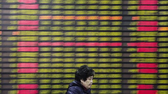  S&P's move to cut China's rating outlook echoed that of Moody's Investors Services on March 1.