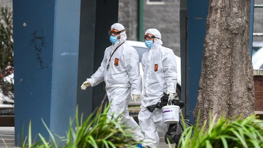The Age, News, 06/07/2020 photo by Justin McManus.
Housing Commission Towers in Flemington that have been locked down due to Coronavirus.