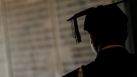 Foundation courses for foreign language students are a "ticking time bomb", academic warns. 