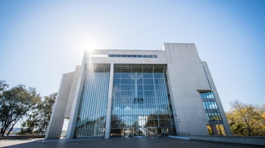 Gary Spence has taken his opposition to donation laws to the High Court. 