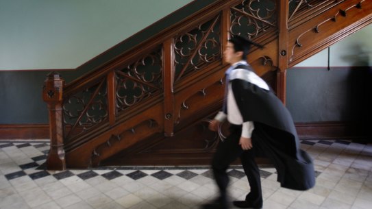 KPMG accepts international graduates who have not yet obtained permanent residency but sets the bar extremely high, with strict rules about the acceptable academic qualifications and English language skills.