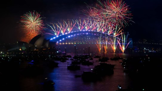Sydney New Year’s Eve: Crowd crush in The Rocks during an otherwise ...