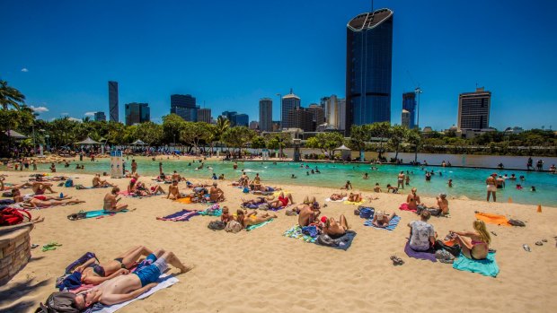 South-east Queensland to swelter in 35-degree heat by end of week