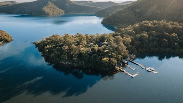 SEE FILENAME FOR MANDATORY CREDIT
xxMarramarra
(handoutÂ image supplied by PR, noÂ syndication)
Marramarra LodgeÂ Hawkesbury River NSW
xxAdultsOnly
