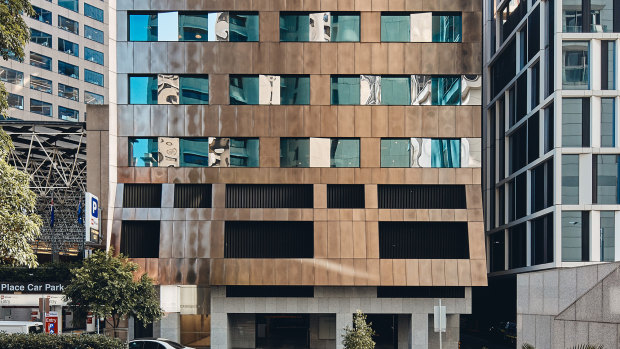 Bronze cladding lifts ‘tired’ Flinders Lane office