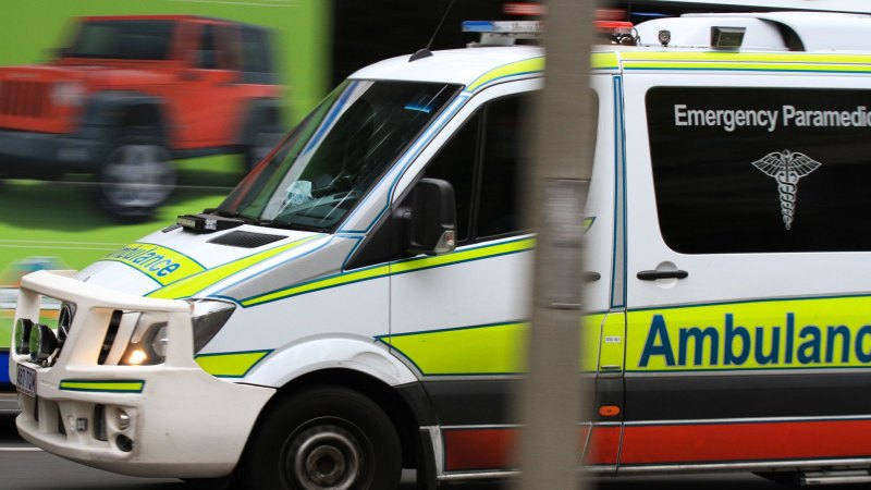Car rolls in multi-vehicle Gateway Motorway crash as traffic backs up