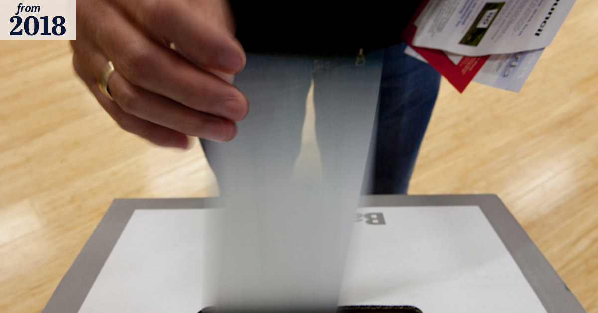 Victorian expat asked to show finished ballot when voting overseas