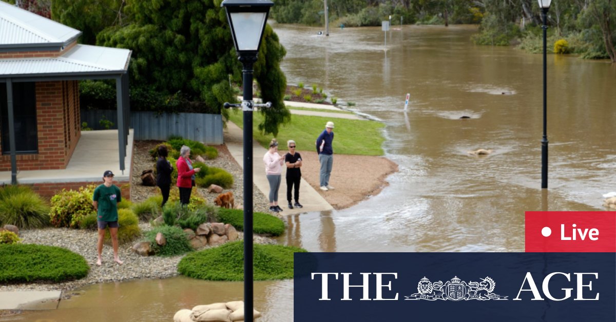 Victoria floods LIVE updates: Residents brace for worsening conditions in Echuca; evacuation warnings continue as floodwaters rise - The Age