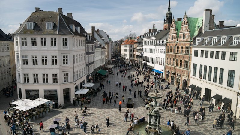 Twenty streets every traveller should walk down at least once