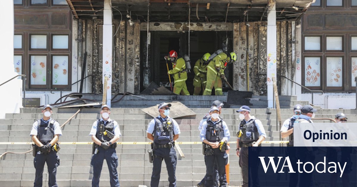 Fire at Old Parliament House served no purpose and gained no respect - Vimarsana News