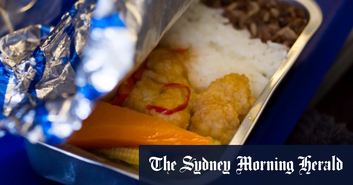 The best plane food to eat to feel better on long flights