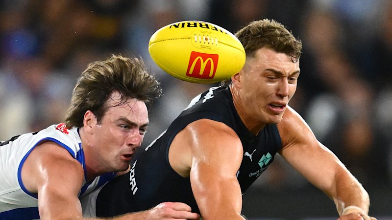 AFL LIVE North Melbourne vs Carlton: Desperate Blues, Roos locked in a nervy arm wrestle after Newman’s Good Friday feel-good moment