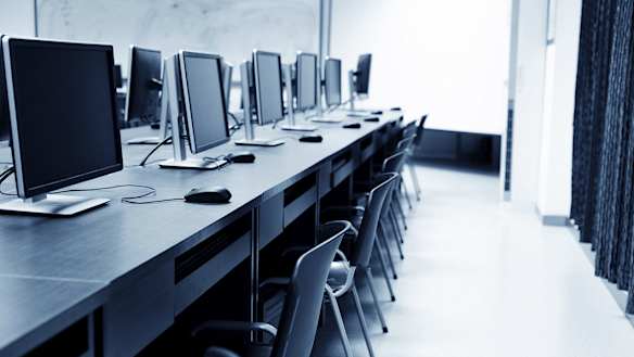 Hiring freeze on 'non-project contractors' at Home Affairs