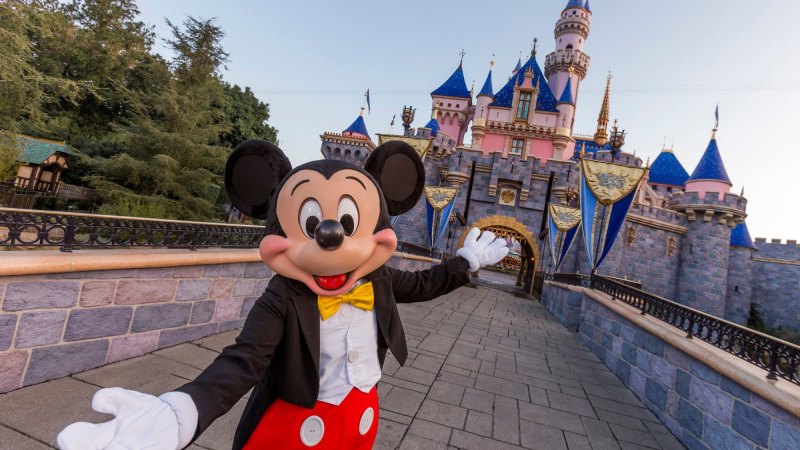 Hundreds of thousands sign petition to buy California for Denmark