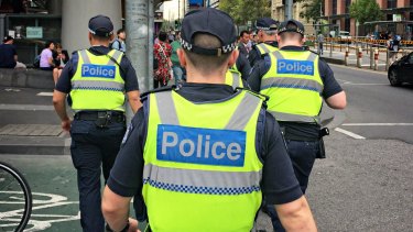 Il aurait été maltraité par un routard français lorsque la police de WA est arrivée et l'a arrêté. 