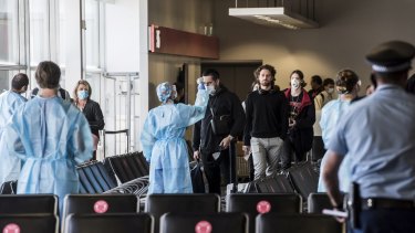 Coronavirus Australia: Qantas to make masks compulsory on all Melbourne flights