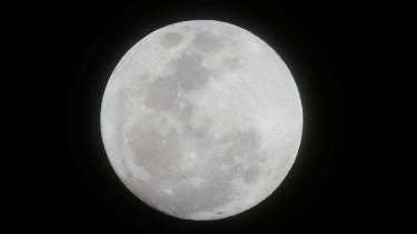 Best Place To See Tonight S Supermoon Williamstown Beach 8pm