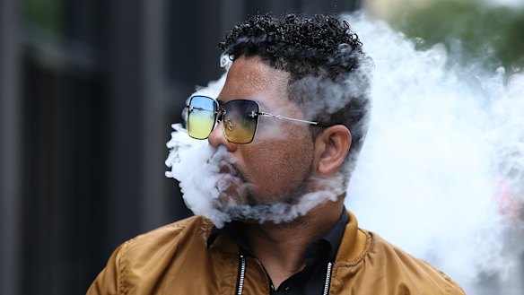 Health Minister Greg Hunt has reversed his vaping import ban, pending a review.