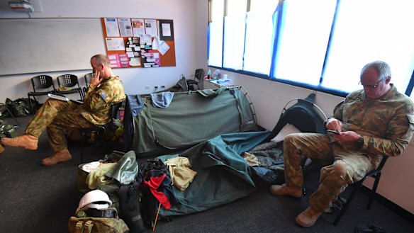 Defence force personnel at Bairnsdale Secondary College during the fires in 2020.