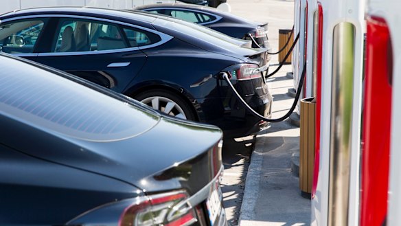 Electric vehicle owners want action on fast charging points around the state.