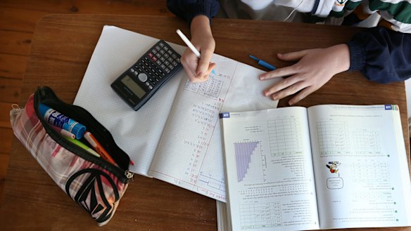 Schools will have access to an average of 1700 hours of tutor time under a plan to help students catch up after COVID-19 lockdowns.