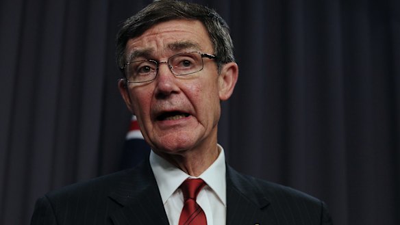 Retired Air Chief Marshal Angus Houston has been appointed to chairman of the Murray Darling Basin Authority. 