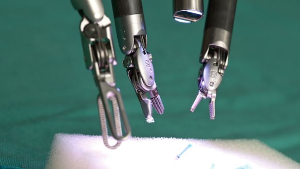 The AMA says public money shouldn't yet be poured into robotic surgery.