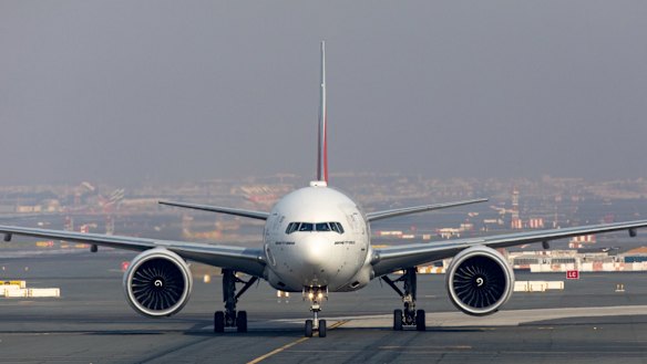Emirates first class on Qantas points: How to find a first class flight ...