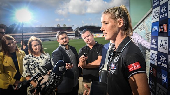 The AFL world both W and M - rallied behind Harris.