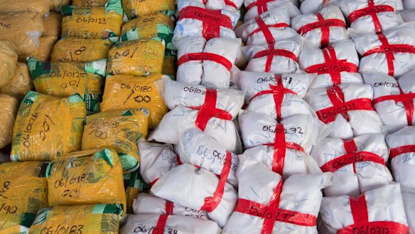 915 kilograms of heroin seized from a drug vessel in the Western Indian Ocean in January 2018.