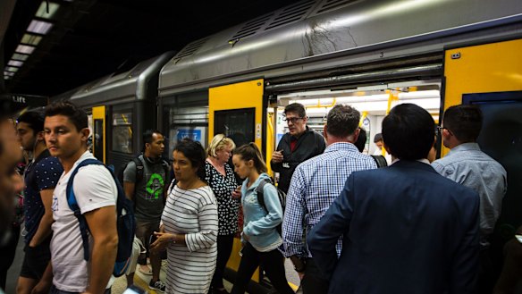 Internal briefing notes show Sydney Trains management has "ongoing concern" about the impact of the IT upgrade. 
