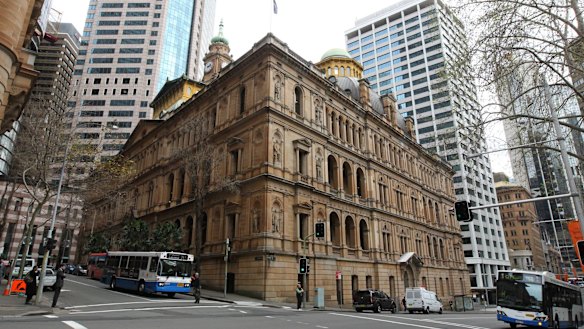 Philip Thalis said the sell off of public buildings such constituted "a theft of public assets".