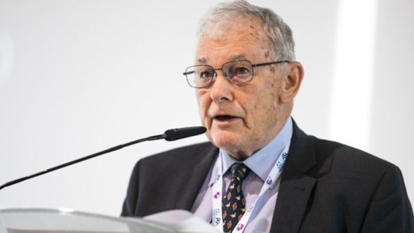 Roger Gyles was occasionally feared by his opponents, but was universally admired and respected by the legal profession as a true leader of the Bar and as a mentor to many young barristers.