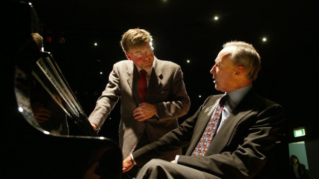 Geoffrey Tozer and Paul Keating at the Australian Institute of Music in 2004.